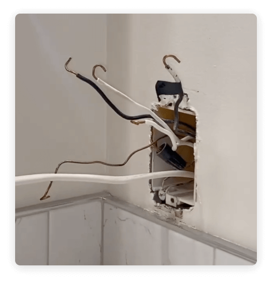 outlet-repair-oakwest-electric